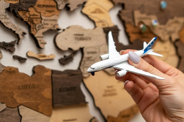 Optez pour les décorations avion personnalisables pour votre intérieur