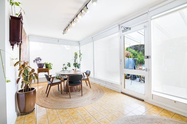 Stores à toulon : solutions d'ombrage de qualité par abristore